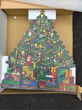 Traditions Christmas Tree Advent Calendar Box - Green & White